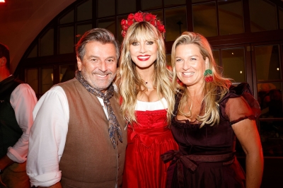 Click to view full size image
==============
Heidifest_by_Heidi_Klum2025_285929.jpg Heidifest_by_Heidi_Klum2025_285929.jpg