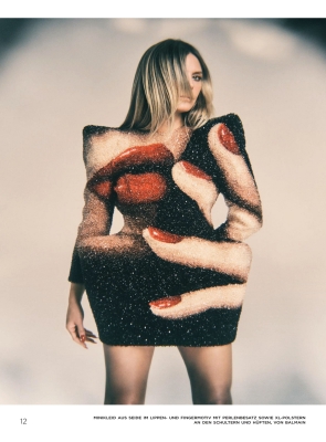 Click to view full size image
==============
Harper_s_Bazaar_Deutschland_-_MayJune_2025_28629.jpg Harper_s_Bazaar_Deutschland_-_MayJune_2025_28629.jpg